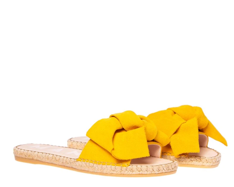 Klapki Manebi Flat Sandals with Bow Banana - sklep Shuluv Melissa & More - photo 2