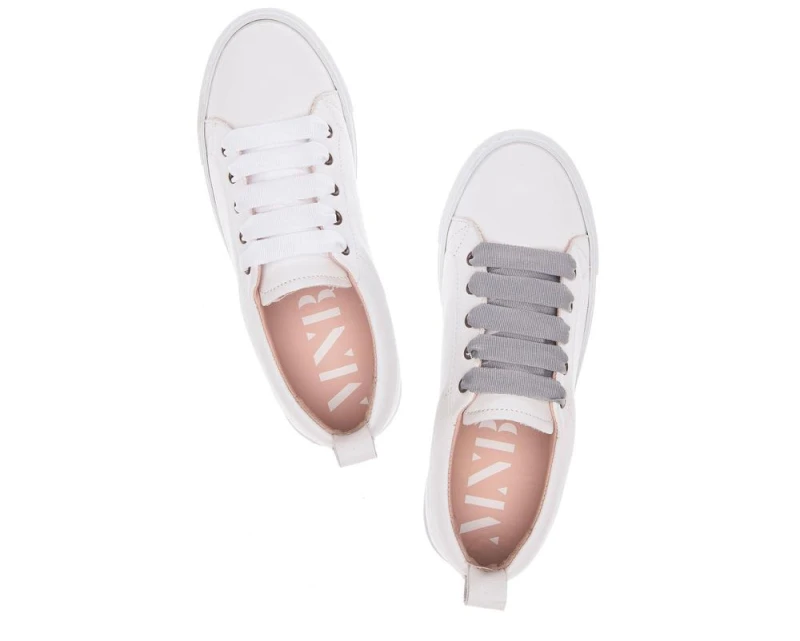 Trampki Manebi Sneakers Hamptons Off White - sklep Shuluv Melissa & More - zdjęcie 5