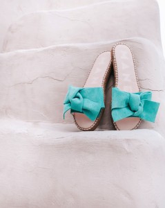 Klapki Manebi Flat Sandals with Bow Aquamarin- sklep Shuluv Melissa & More - fotografia prezencyjna 2