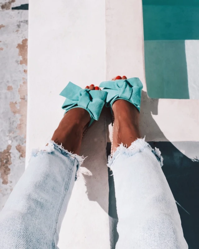 Klapki Manebi Flat Sandals with Bow Aquamarin- sklep Shuluv Melissa & More - fotografia prezencyjna 4