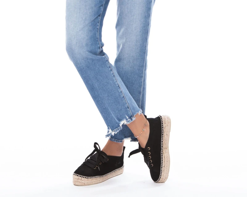 K 1.0 E0_Sneakers_Hamptons_Black_4.jpg