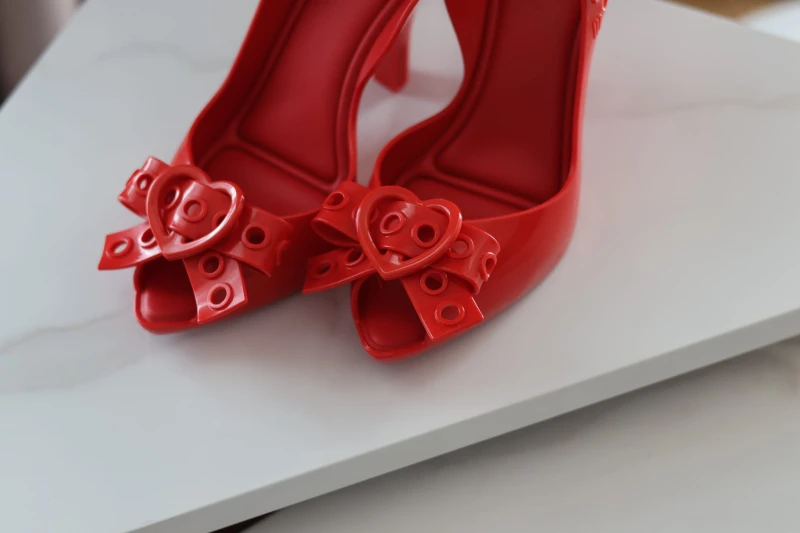 Melissa Lady dragon Hot Red